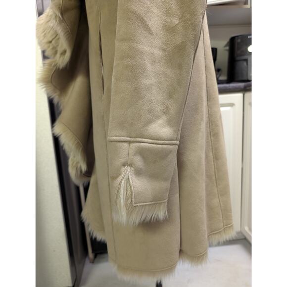Donna Salyers Fabulous Furs Luxe Like New Faux Fur Shearling Tan Overcoat Small - Picture 9 of 16
